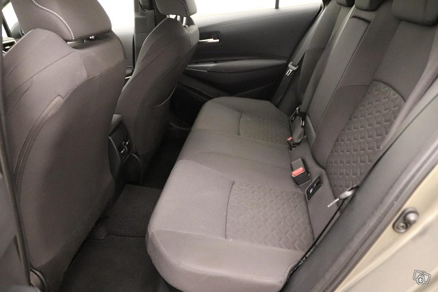 Toyota Corolla 9