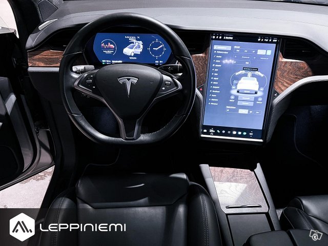 Tesla Model X 15