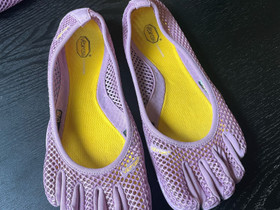 Vibram paljasjalkakengät, Juoksu ja lenkkeily, Urheilu ja ulkoilu, Turku, Tori.fi Vibram paljasjalkakengät, Juoksu ja lenkkeily, Urheilu ja ulkoilu, Turku, Tori.fi
