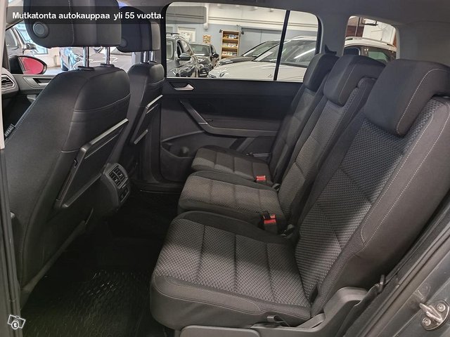 Volkswagen, VW TOURAN 9
