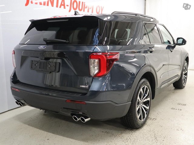 Ford Explorer 4