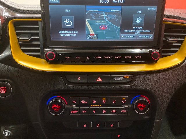 KIA XCEED 15