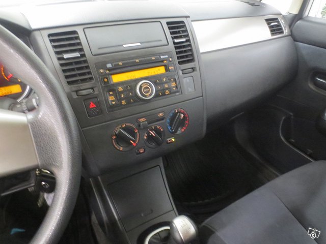 Nissan Tiida 7