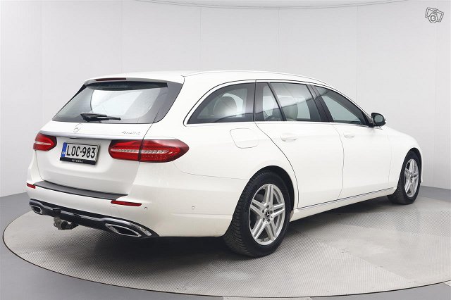 MERCEDES-BENZ E 5