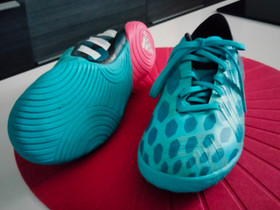 Adidas kengät, Muut asusteet, Asusteet ja kellot, Tornio, Tori.fi Adidas kengät, Muut asusteet, Asusteet ja kellot, Tornio, Tori.fi