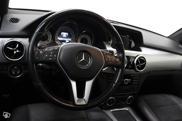 Mercedes-Benz GLK 11