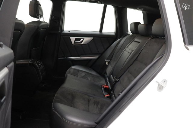 Mercedes-Benz GLK 12