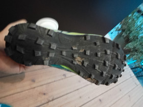 Inov juoksutossut, Juoksu ja lenkkeily, Urheilu ja ulkoilu, Harjavalta, Tori.fi Inov juoksutossut, Juoksu ja lenkkeily, Urheilu ja ulkoilu, Harjavalta, Tori.fi