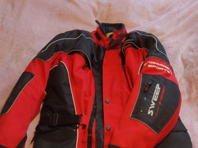 Sweep Everest kelkkailupuku, Moottorikelkat, Moto, Mikkeli, Tori.fi Sweep Everest kelkkailupuku, Moottorikelkat, Moto, Mikkeli, Tori.fi