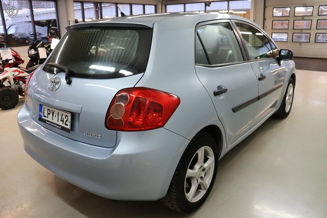 Toyota AURIS 5