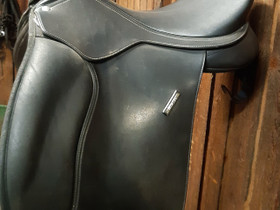 Wintec wide cair 17,5" yleissatula, Satulat ja varusteet, Hevoset ja hevosurheilu, Tammela, Tori.fi Wintec wide cair 17,5" yleissatula, Satulat ja varusteet, Hevoset ja hevosurheilu, Tammela, Tori.fi