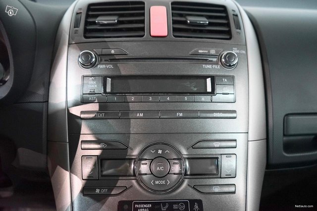 Toyota Auris 14
