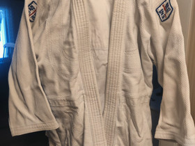 Judopuku 180cm., Kamppailulajit, Urheilu ja ulkoilu, Riihimäki, Tori.fi Judopuku 180cm., Kamppailulajit, Urheilu ja ulkoilu, Riihimäki, Tori.fi