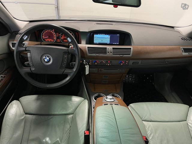 BMW 735 18