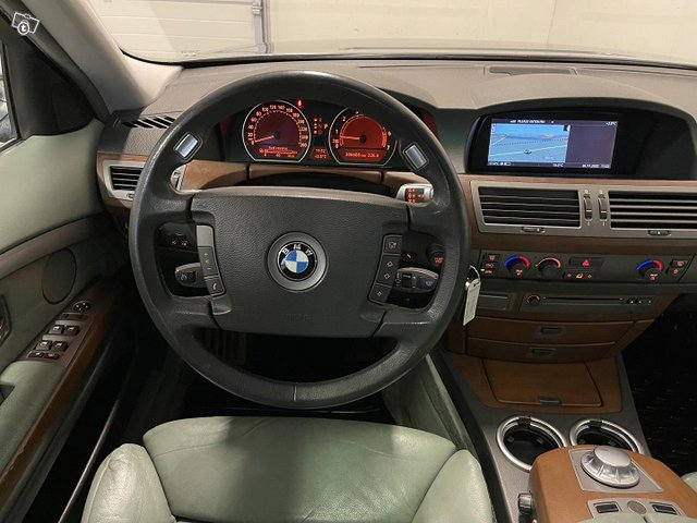 BMW 735 19