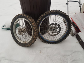 Rieju RRX mopon vanteet 18" ja 21", Mopojen varaosat ja tarvikkeet, Mototarvikkeet ja varaosat, Loppi, Tori.fi Rieju RRX mopon vanteet 18" ja 21", Mopojen varaosat ja tarvikkeet, Mototarvikkeet ja varaosat, Loppi, Tori.fi