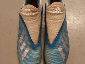 Adidas jalkapallo nappikset 40,5, Pallopelit, Urheilu ja ulkoilu, Turku, Tori.fi Adidas jalkapallo nappikset 40,5, Pallopelit, Urheilu ja ulkoilu, Turku, Tori.fi