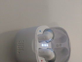 JBL 220tws, Puhelintarvikkeet, Puhelimet ja tarvikkeet, Kotka, Tori.fi JBL 220tws, Puhelintarvikkeet, Puhelimet ja tarvikkeet, Kotka, Tori.fi