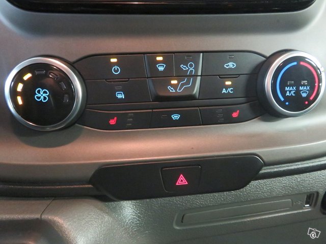 Ford Transit Custom 9