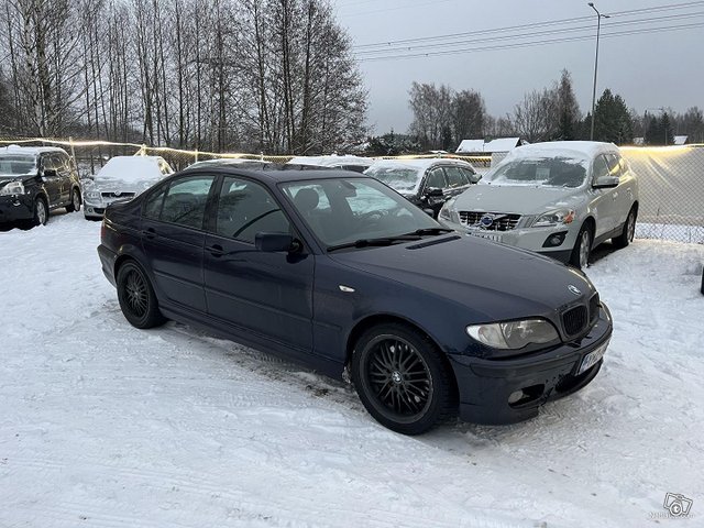 BMW 330 2