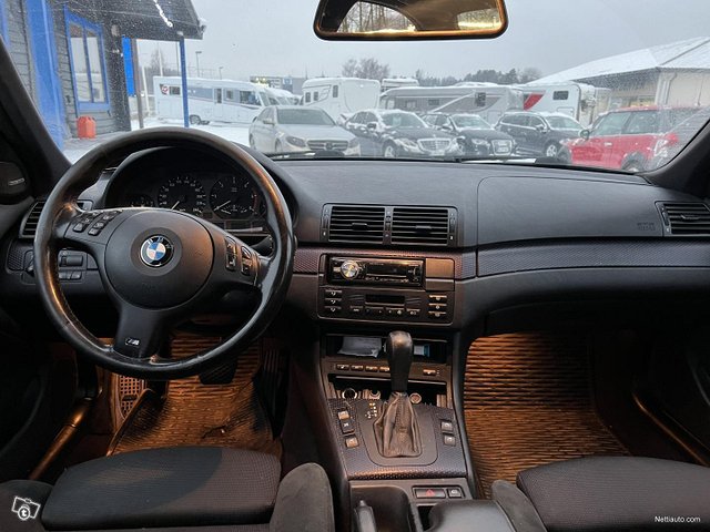 BMW 330 6
