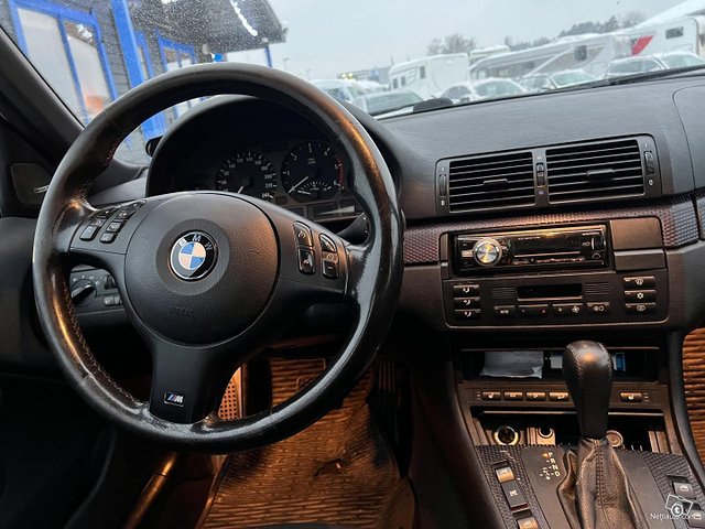 BMW 330 7