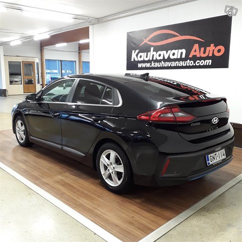 Hyundai IONIQ Plug-in 3
