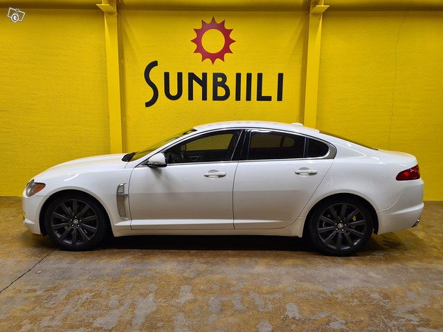 Jaguar XF 2