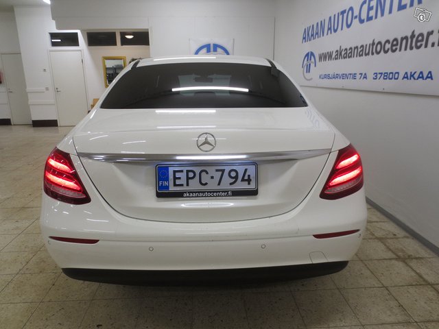 Mercedes-Benz E 13