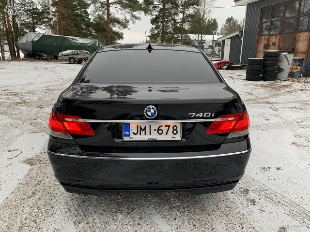 BMW 740 5