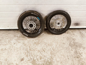 Metzeler, Pirelli renkaat, Renkaat ja vanteet, Pori, Tori.fi Metzeler, Pirelli renkaat, Renkaat ja vanteet, Pori, Tori.fi