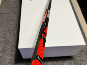 Bauer Vapor flylite 77flex, Jääkiekko ja luistelu, Urheilu ja ulkoilu, Joensuu, Tori.fi Bauer Vapor flylite 77flex, Jääkiekko ja luistelu, Urheilu ja ulkoilu, Joensuu, Tori.fi
