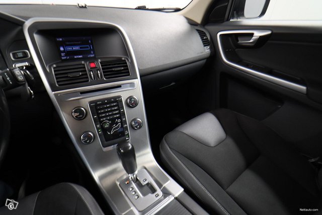 Volvo XC60 13