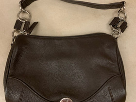 Calvin Klein -laukku, Laukut ja hatut, Asusteet ja kellot, Espoo, Tori.fi Calvin Klein -laukku, Laukut ja hatut, Asusteet ja kellot, Espoo, Tori.fi