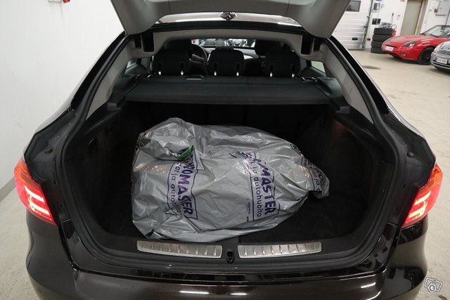 BMW 320 Gran Turismo 15