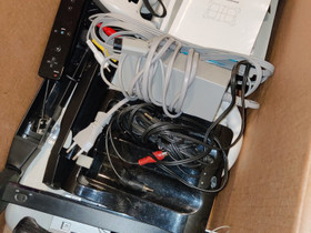 Nintendo Wii tarvikkeineen + läjä pelejä, Pelikonsolit ja pelaaminen, Viihde-elektroniikka, Vantaa, Tori.fi Nintendo Wii tarvikkeineen + läjä pelejä, Pelikonsolit ja pelaaminen, Viihde-elektroniikka, Vantaa, Tori.fi