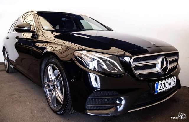 Mercedes-Benz 220