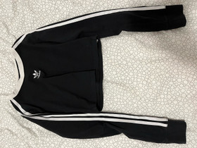 Adidas pitkähihainen, Vaatteet ja kengät, Jyväskylä, Tori.fi Adidas pitkähihainen, Vaatteet ja kengät, Jyväskylä, Tori.fi