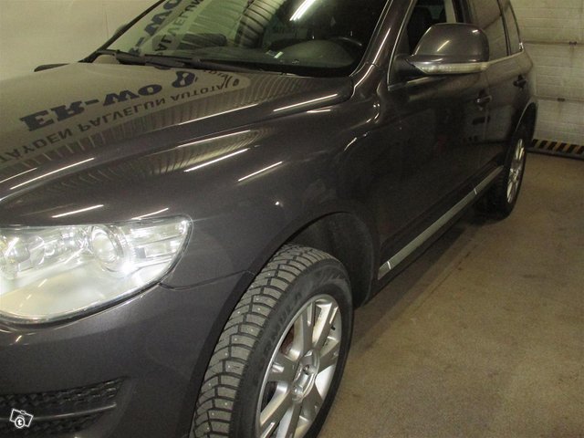 Volkswagen Touareg 2