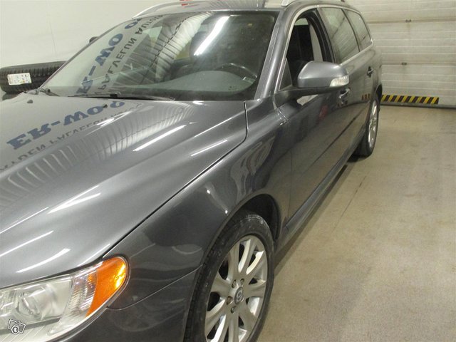 Volvo V70 2