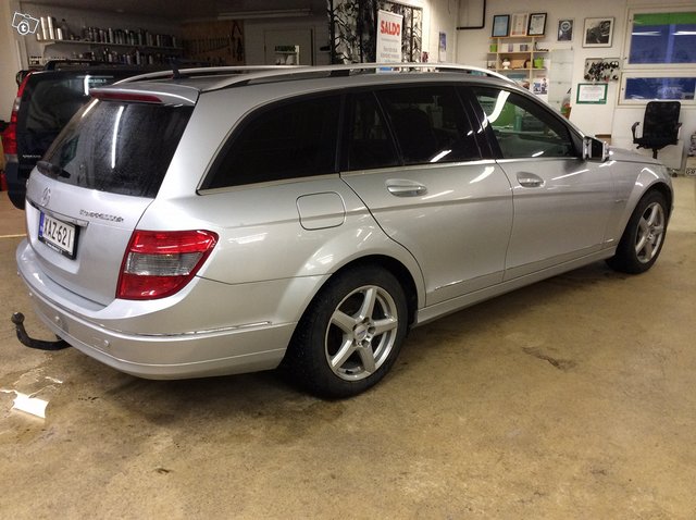 Mercedes-Benz C 3