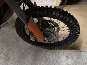 Mitas 21 ja Pirelli 18 nastarenkaat, Renkaat, Mototarvikkeet ja varaosat, Hämeenlinna, Tori.fi Mitas 21 ja Pirelli 18 nastarenkaat, Renkaat, Mototarvikkeet ja varaosat, Hämeenlinna, Tori.fi