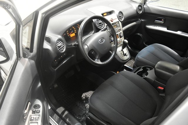 Kia Carens 7