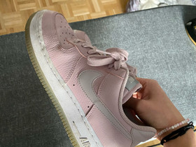 Nike airforcet, koko 37,5, Muu urheilu ja ulkoilu, Urheilu ja ulkoilu, Rovaniemi, Tori.fi Nike airforcet, koko 37,5, Muu urheilu ja ulkoilu, Urheilu ja ulkoilu, Rovaniemi, Tori.fi
