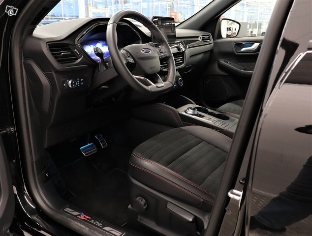 Ford Kuga 9