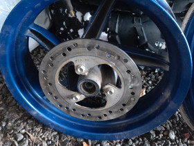 Aprilia SR vanteet, Renkaat, Mototarvikkeet ja varaosat, Harjavalta, Tori.fi Aprilia SR vanteet, Renkaat, Mototarvikkeet ja varaosat, Harjavalta, Tori.fi