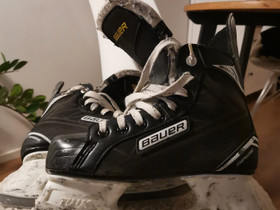 Bauer Supreme s140 luistimet, koko 36, Jääkiekko ja luistelu, Urheilu ja ulkoilu, Kajaani, Tori.fi Bauer Supreme s140 luistimet, koko 36, Jääkiekko ja luistelu, Urheilu ja ulkoilu, Kajaani, Tori.fi