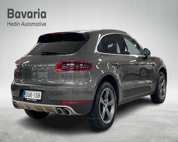 PORSCHE Macan 2