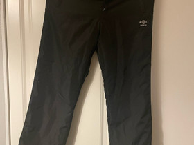 Umbro kevyttoppahousut 140 unisex, Lastenvaatteet ja kengät, Tampere, Tori.fi Umbro kevyttoppahousut 140 unisex, Lastenvaatteet ja kengät, Tampere, Tori.fi