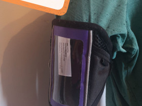Musta / lila käsivarsikotelo kännykälle, Juoksu ja lenkkeily, Urheilu ja ulkoilu, Salo, Tori.fi Musta / lila käsivarsikotelo kännykälle, Juoksu ja lenkkeily, Urheilu ja ulkoilu, Salo, Tori.fi